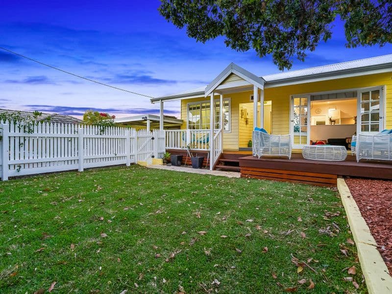 218 Ravenscar Street, Doubleview WA 6018, Doubleview - Thumbnail 3