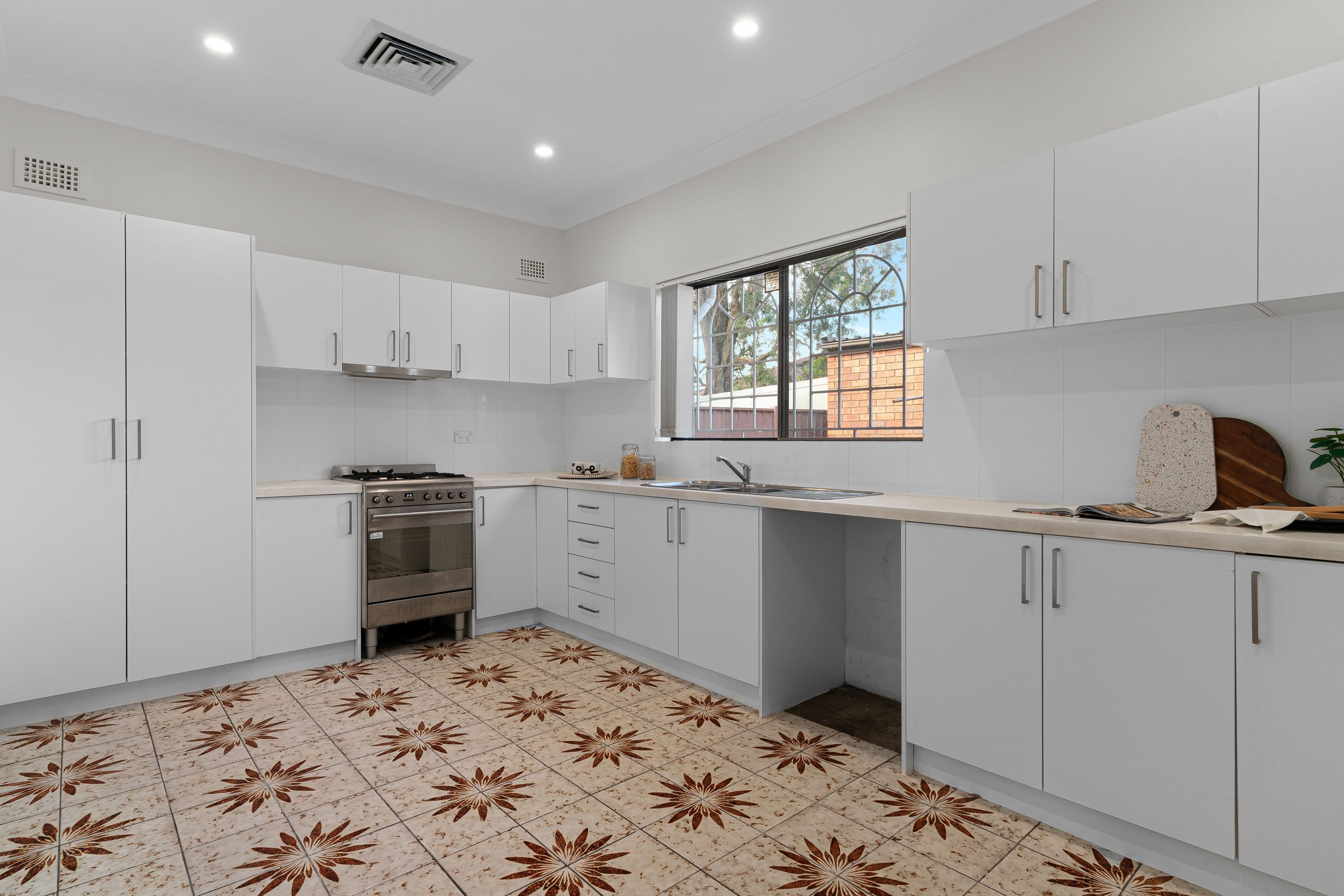 2 Rosemeath Avenue, Kingsgrove NSW 2208, Kingsgrove - Thumbnail 5