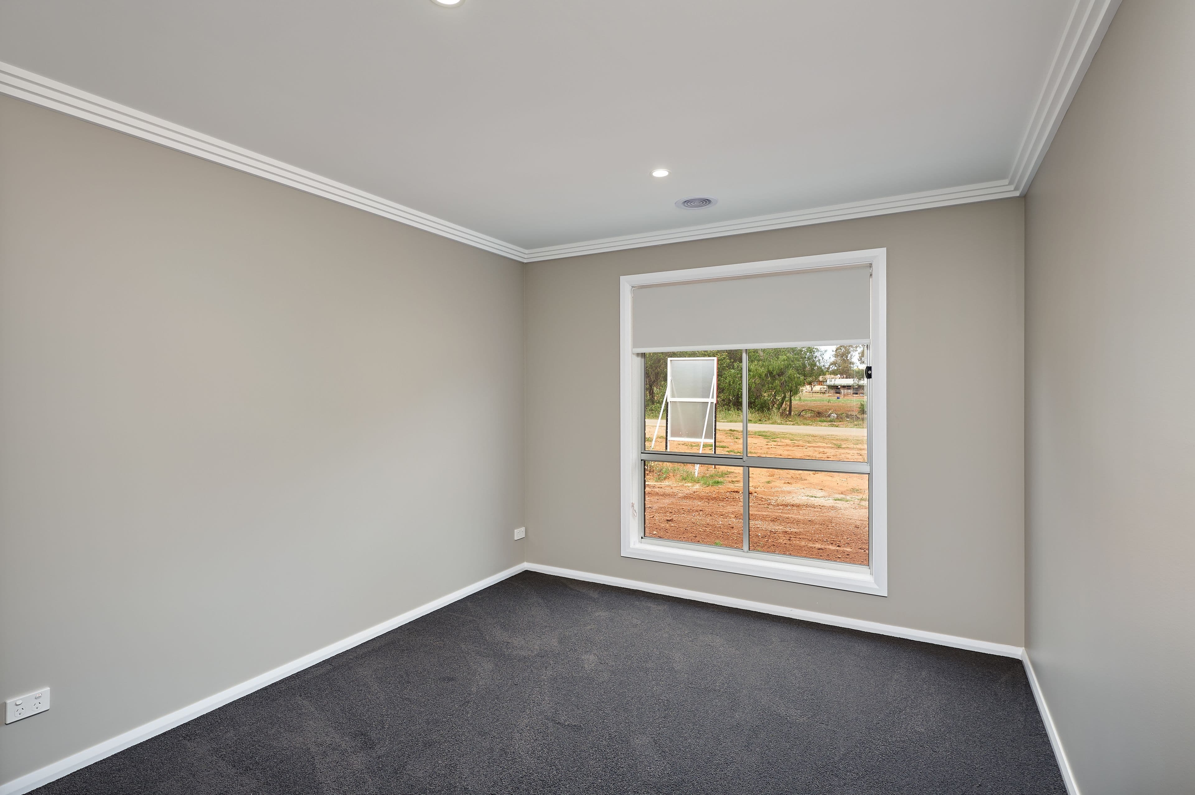 16 Dunrobin Street, Coolamon - Thumbnail 8
