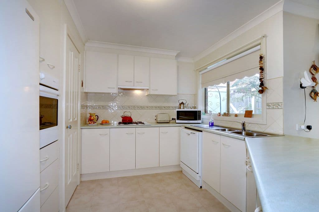 3 Sharnalee Court, LILYDALE VIC 3140, Lilydale - Thumbnail 2