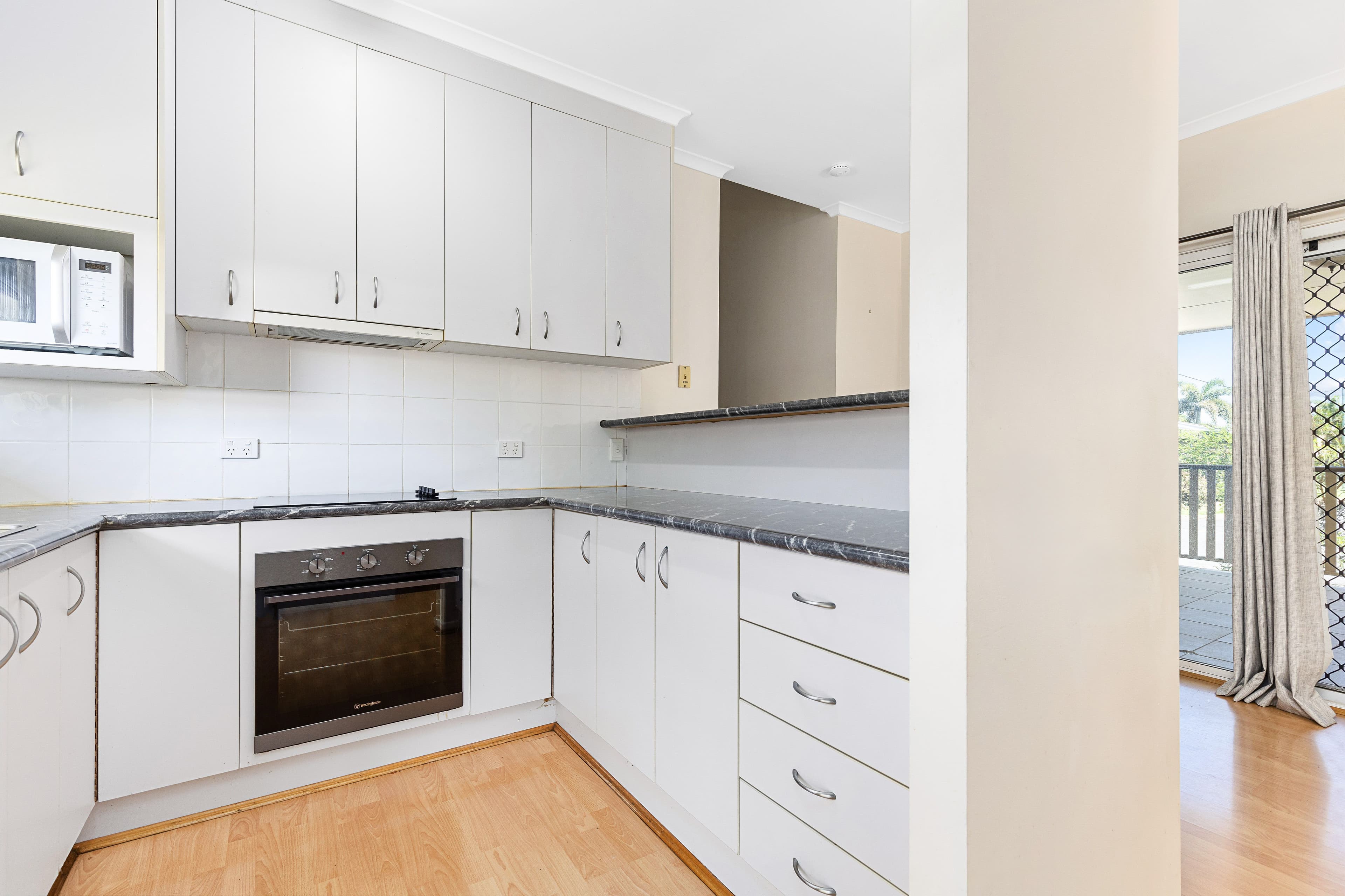 8 Colleen Avenue, Emerald QLD 4720, Emerald - Thumbnail 8