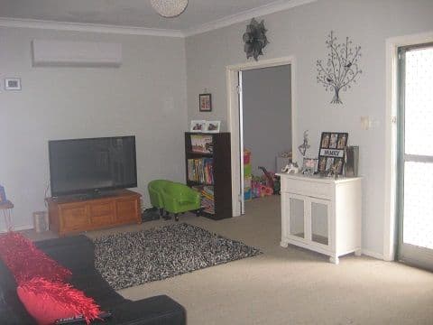 10 Simpson Avenue, COONAMBLE NSW 2829, Coonamble - Thumbnail 3