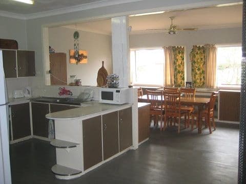 10 Simpson Avenue, COONAMBLE NSW 2829, Coonamble - Thumbnail 4