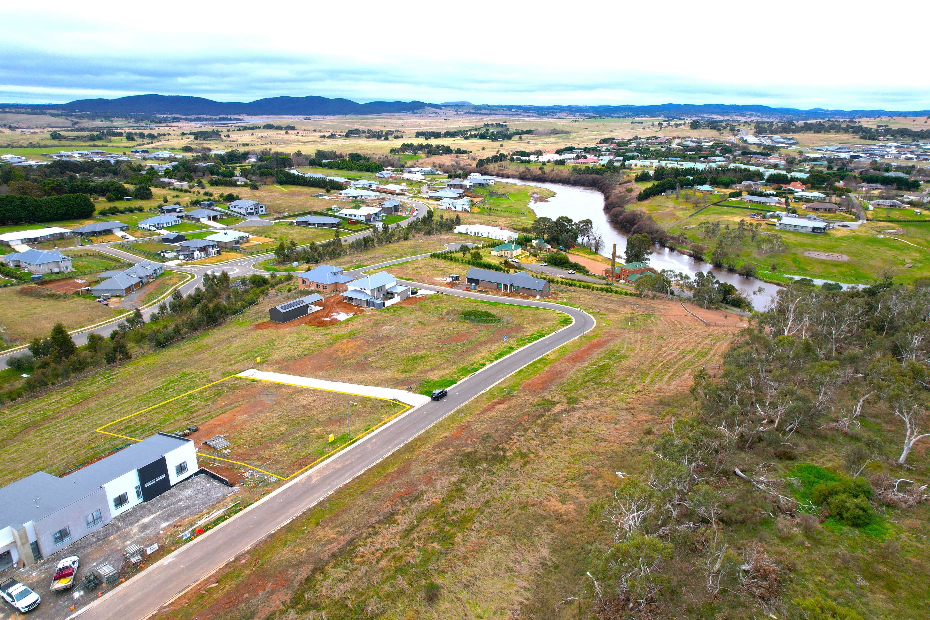 13 Snowgums Drive, Goulburn NSW 2580, Goulburn - Thumbnail 2