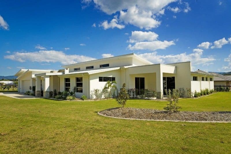 10 Meadow Court, MAUDSLAND QLD 4210, Maudsland - Image 1