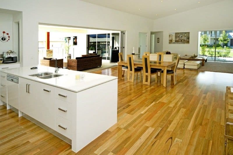 10 Meadow Court, MAUDSLAND QLD 4210, Maudsland - Thumbnail 4