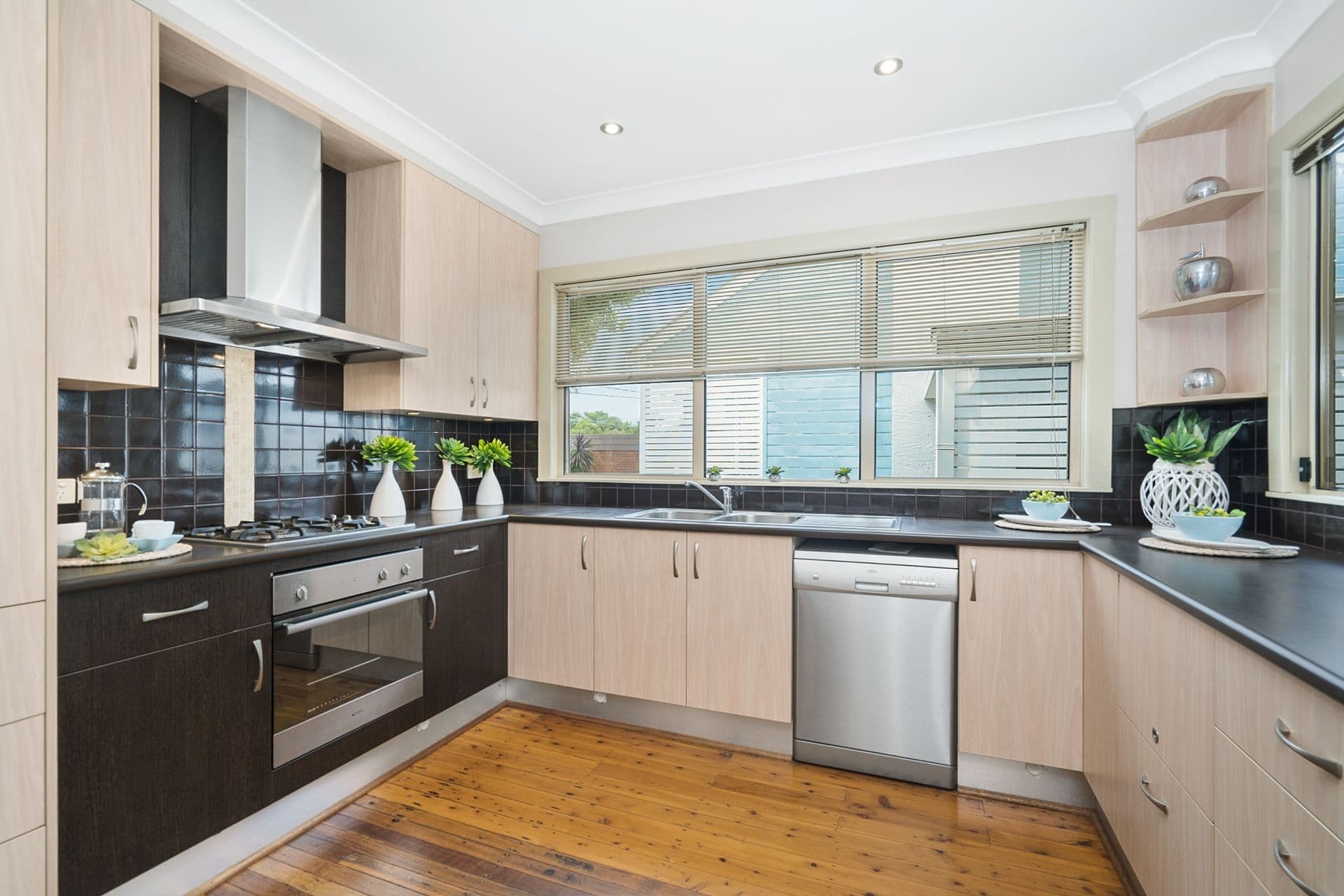5 Tennyson Road, Cromer - Thumbnail 3