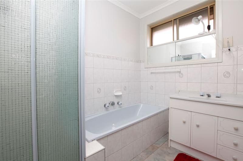 30 Benjamin Close, BUNDOORA VIC 3083, Bundoora - Thumbnail 4