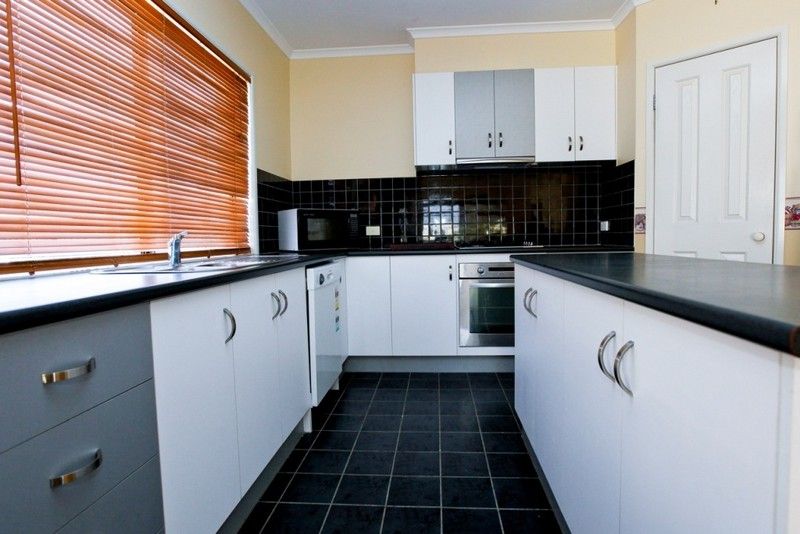 1 Edmund Barton Court, MILDURA VIC 3500, Mildura - Thumbnail 2
