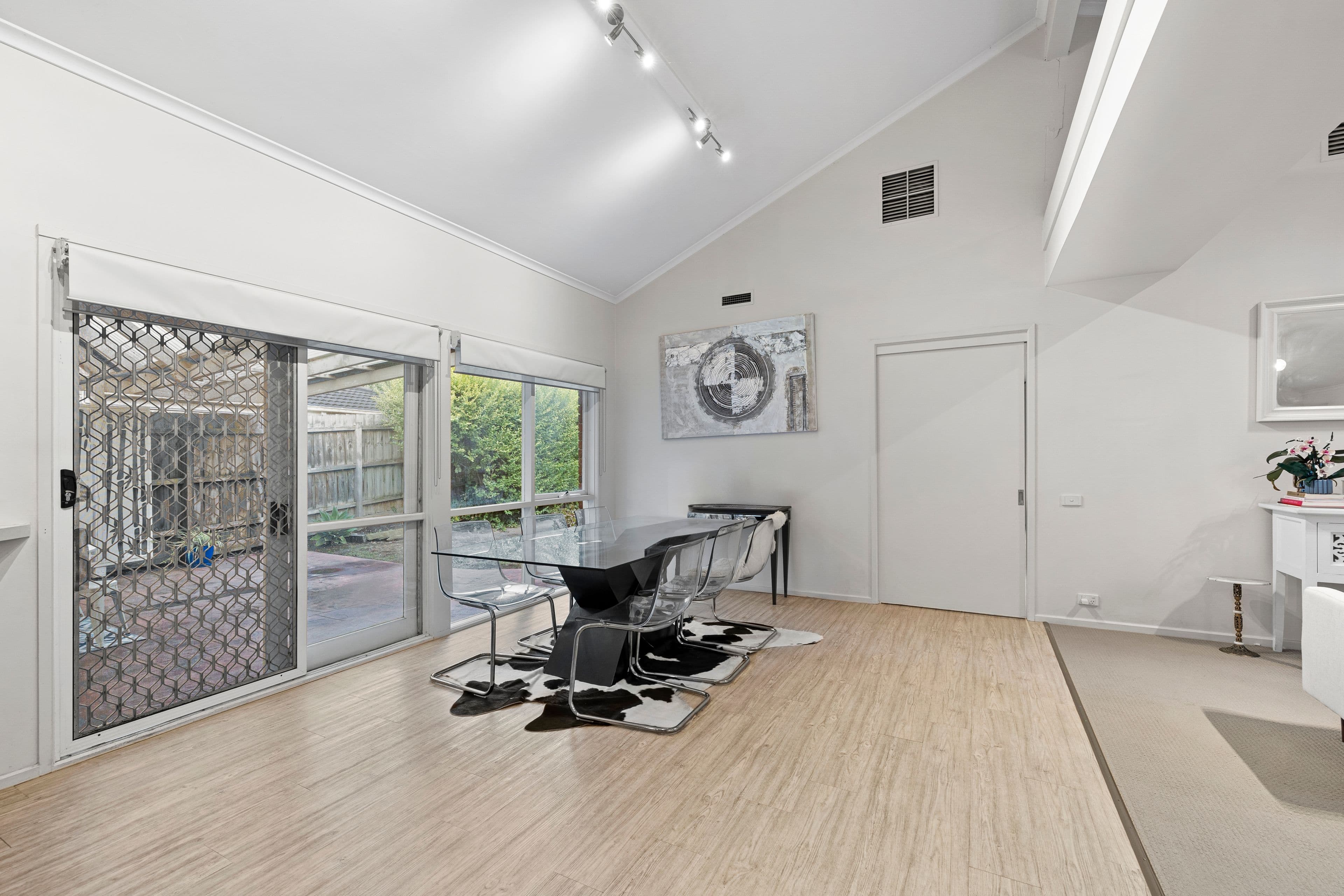 8 Delfin Court, Rowville VIC 3178, Rowville - Thumbnail 5