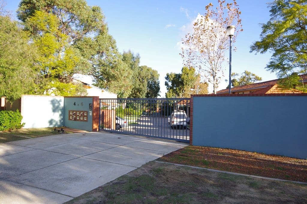 6b Casserley Avenue, GIRRAWHEEN WA 6064, Girrawheen - Image 1