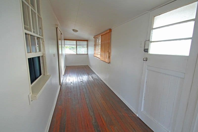 172 Blackstone Road, Silkstone QLD 4304, Silkstone - Thumbnail 7