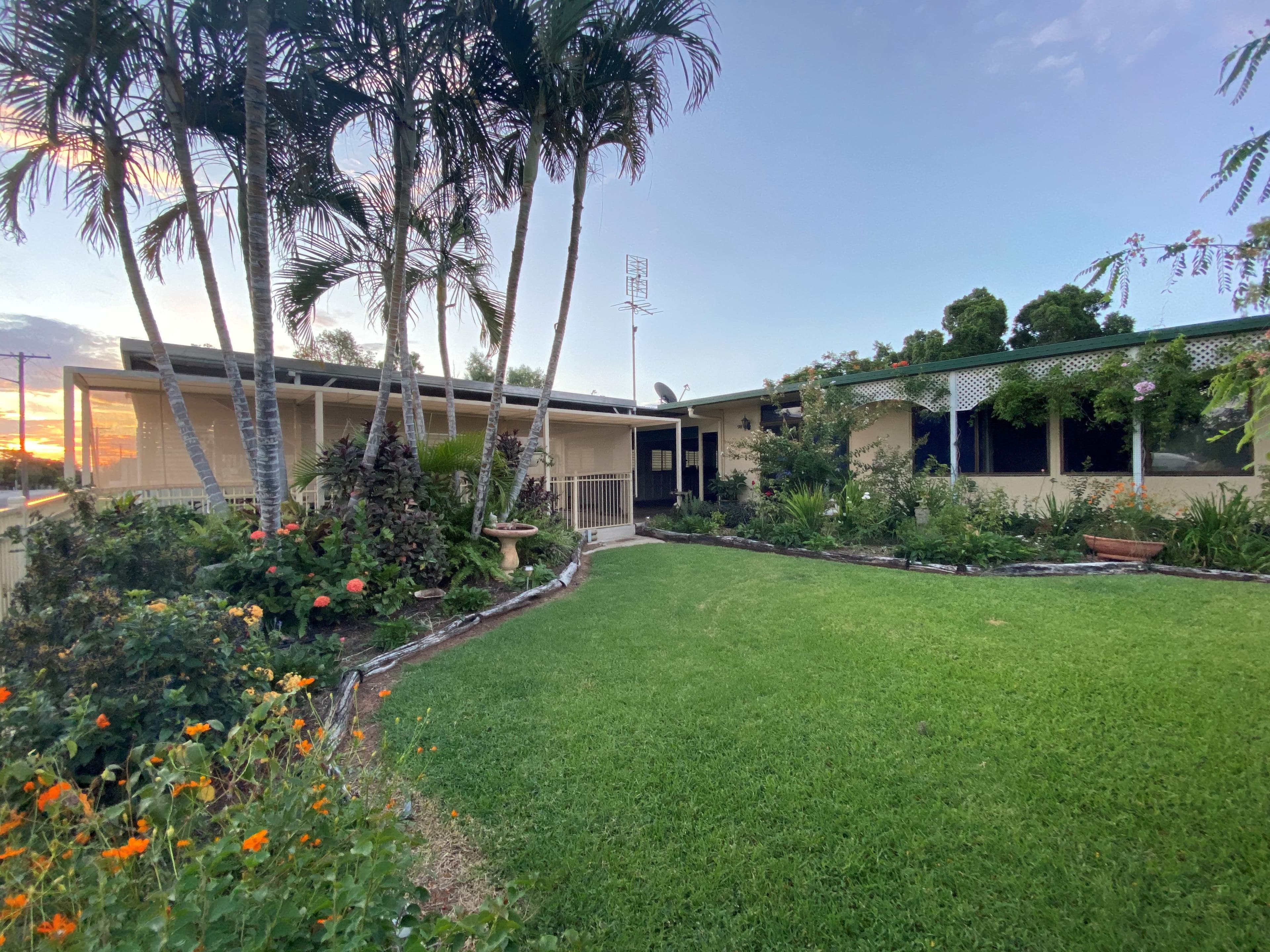 98 Yew Street, Barcaldine QLD 4725, Barcaldine - Thumbnail 4