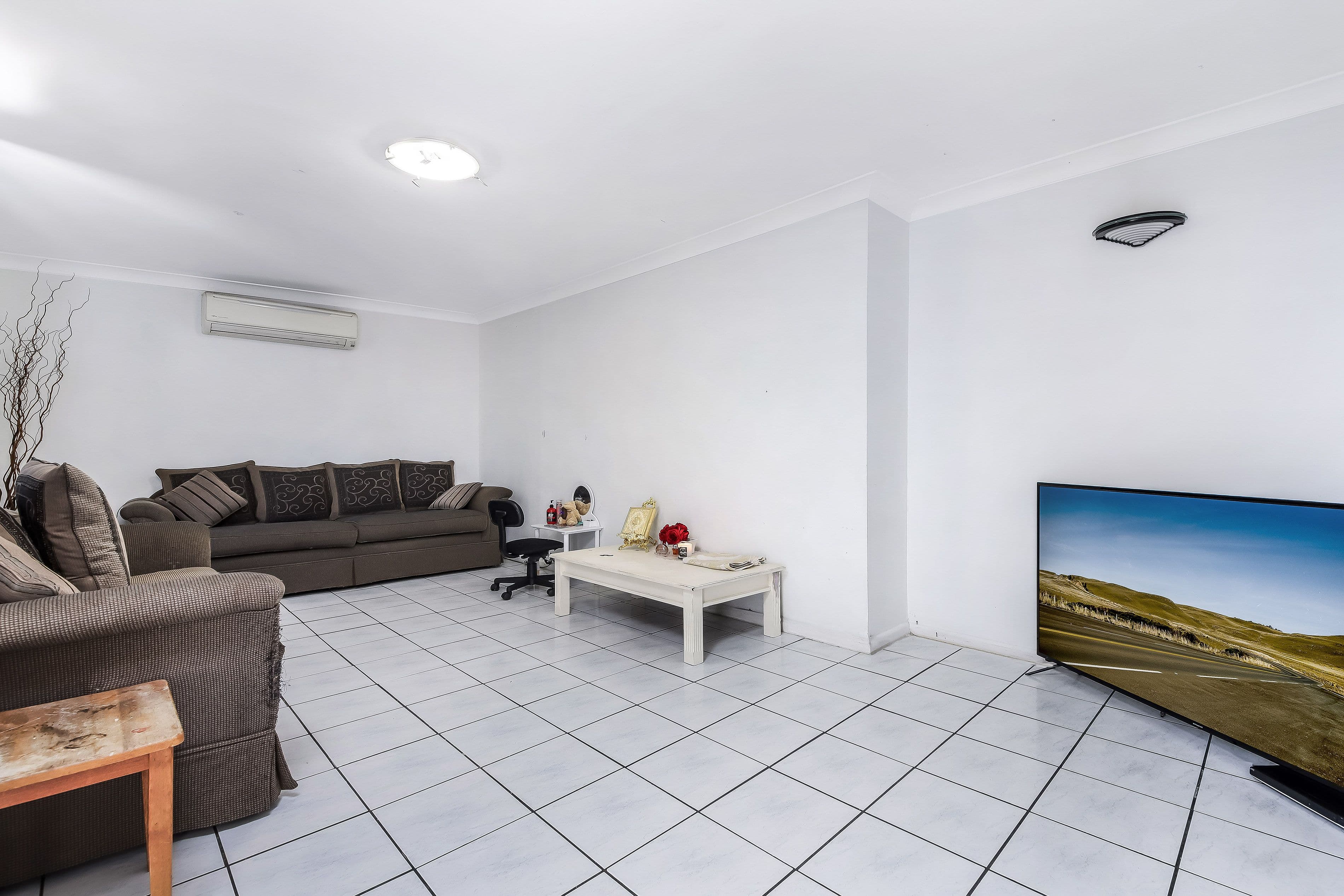 11 Alcoomie Street, Villawood - Thumbnail 2