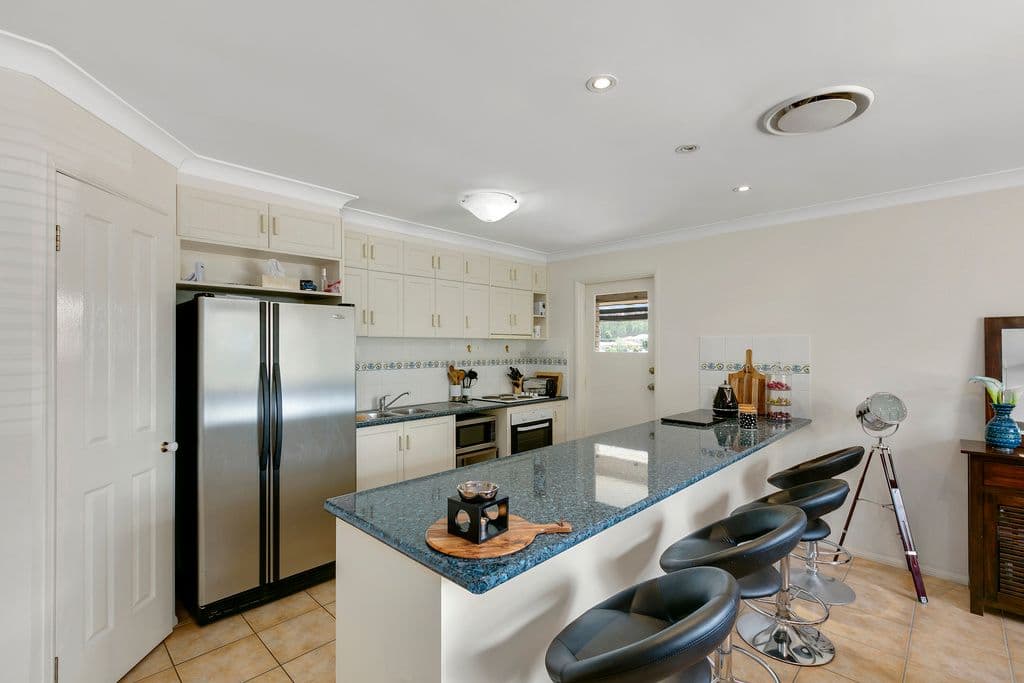 7 Tawanga Close, Pacific Pines QLD 4211, Pacific Pines - Thumbnail 3
