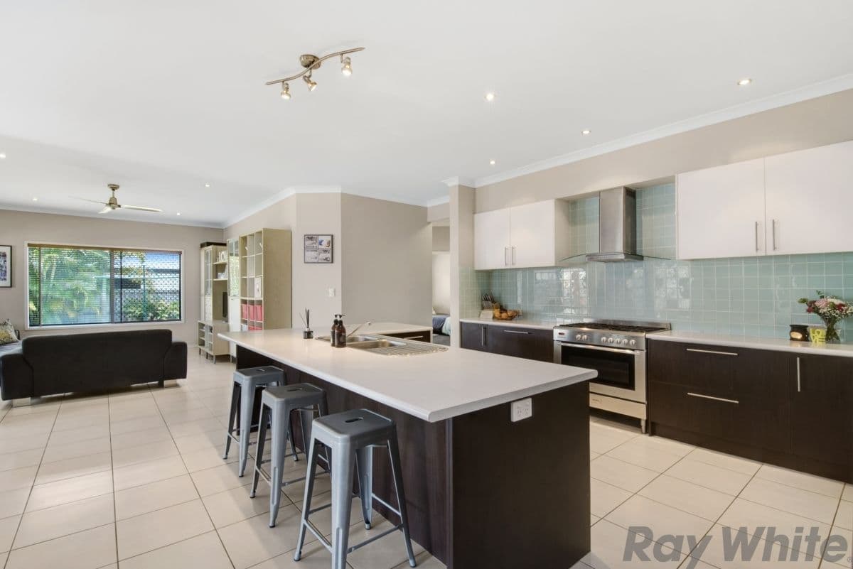 10 Kurrajong Circuit, North Lakes QLD 4509, North Lakes - Thumbnail 6
