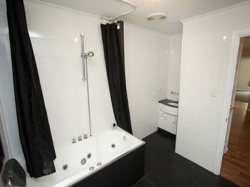 84 Tilquin Street, THE GAP QLD 4061, The Gap - Thumbnail 6