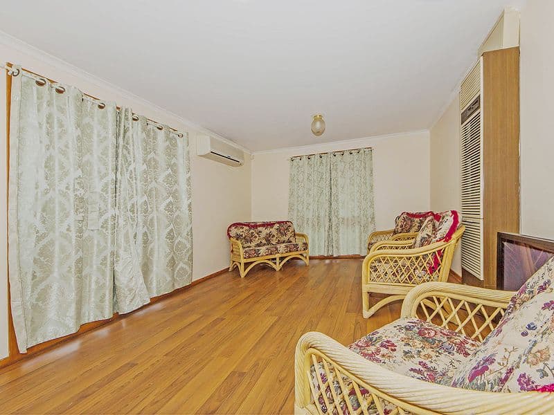 8 Kramer Street, Werribee VIC 3030, Werribee - Thumbnail 3