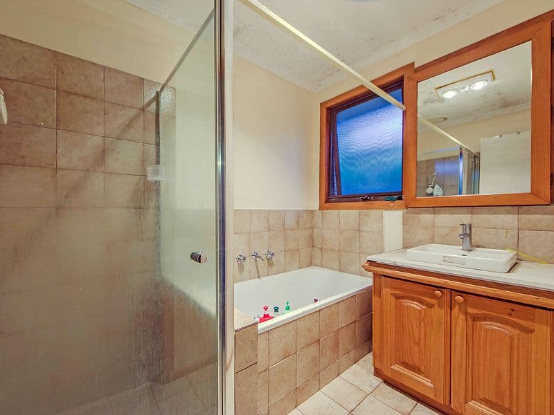 8 Kramer Street, Werribee VIC 3030, Werribee - Thumbnail 6