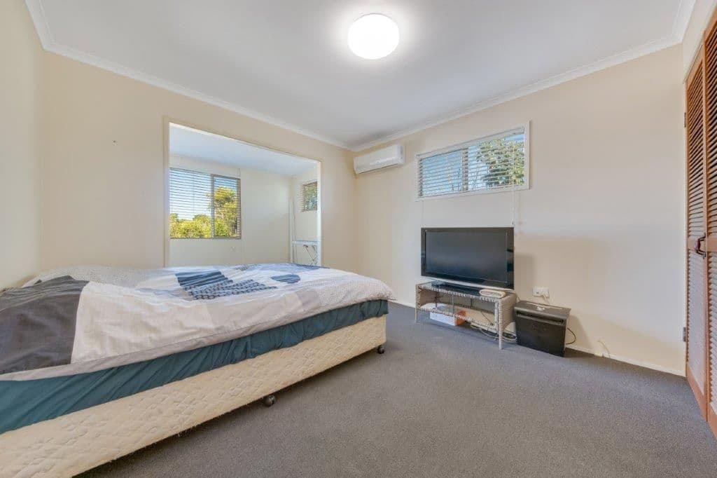 2 Payne Street, Clinton QLD 4680, Clinton - Thumbnail 7