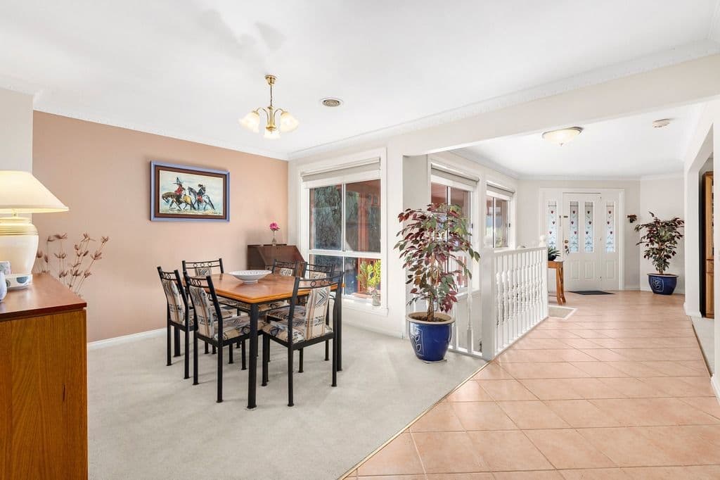 8 Laurina Turn, Mill Park VIC 3082, Mill Park - Thumbnail 3