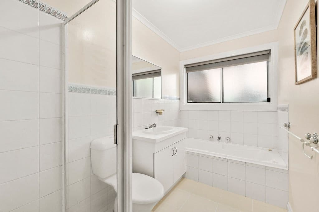 8 Laurina Turn, Mill Park VIC 3082, Mill Park - Thumbnail 8