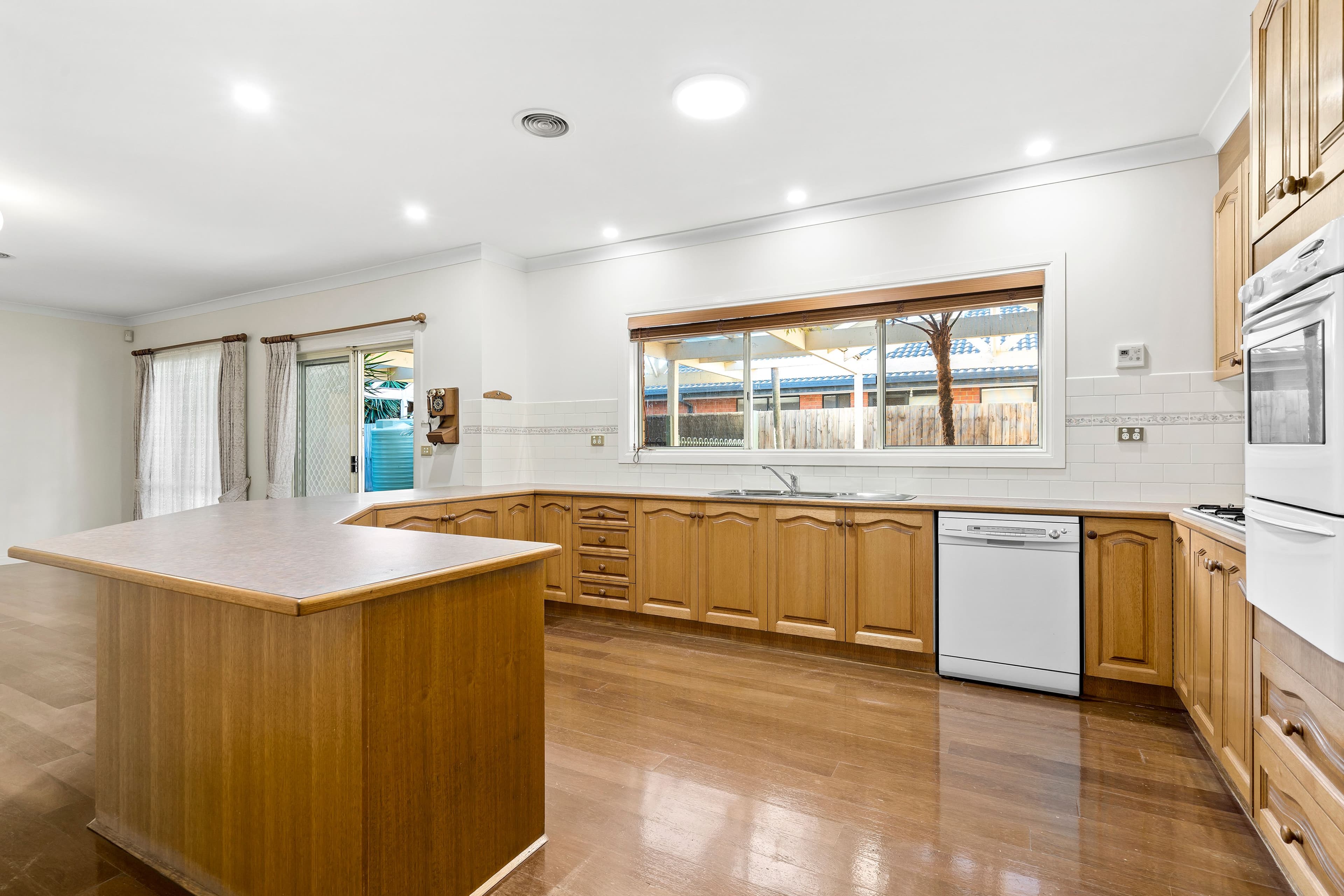 4 Anglers Court, Seabrook VIC 3028, Seabrook - Thumbnail 2