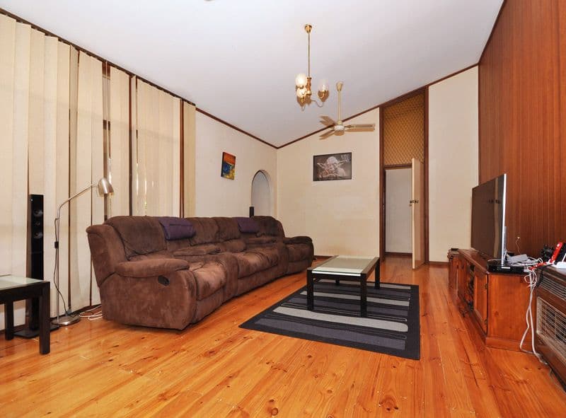 26 Oakridge Road, Aberfoyle Park SA 5159, Aberfoyle Park - Thumbnail 2