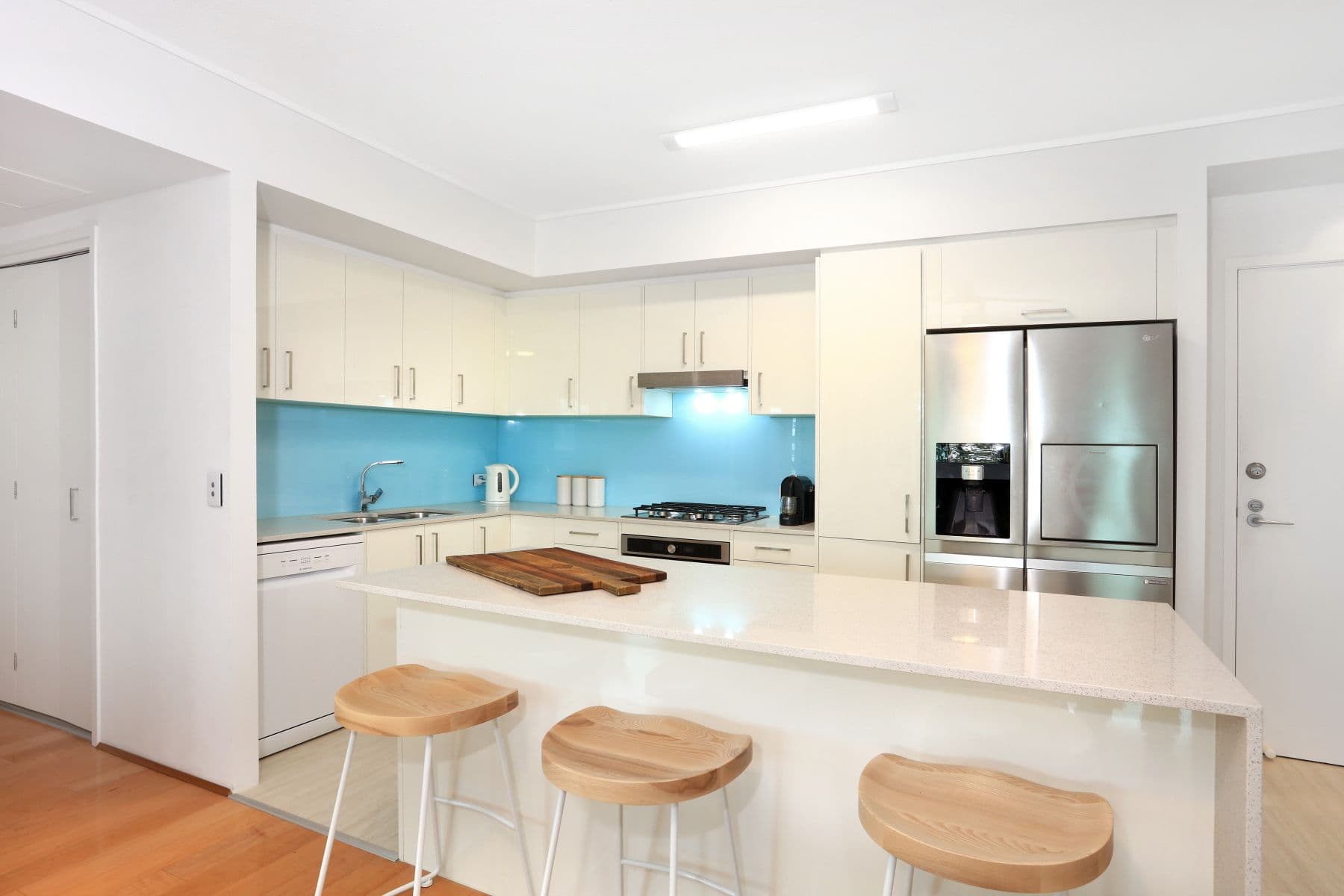 305 'Broadbeach on the Park' 2685 Gold Coast Highway, Broadbeach QLD 4218, Broadbeach - Thumbnail 4