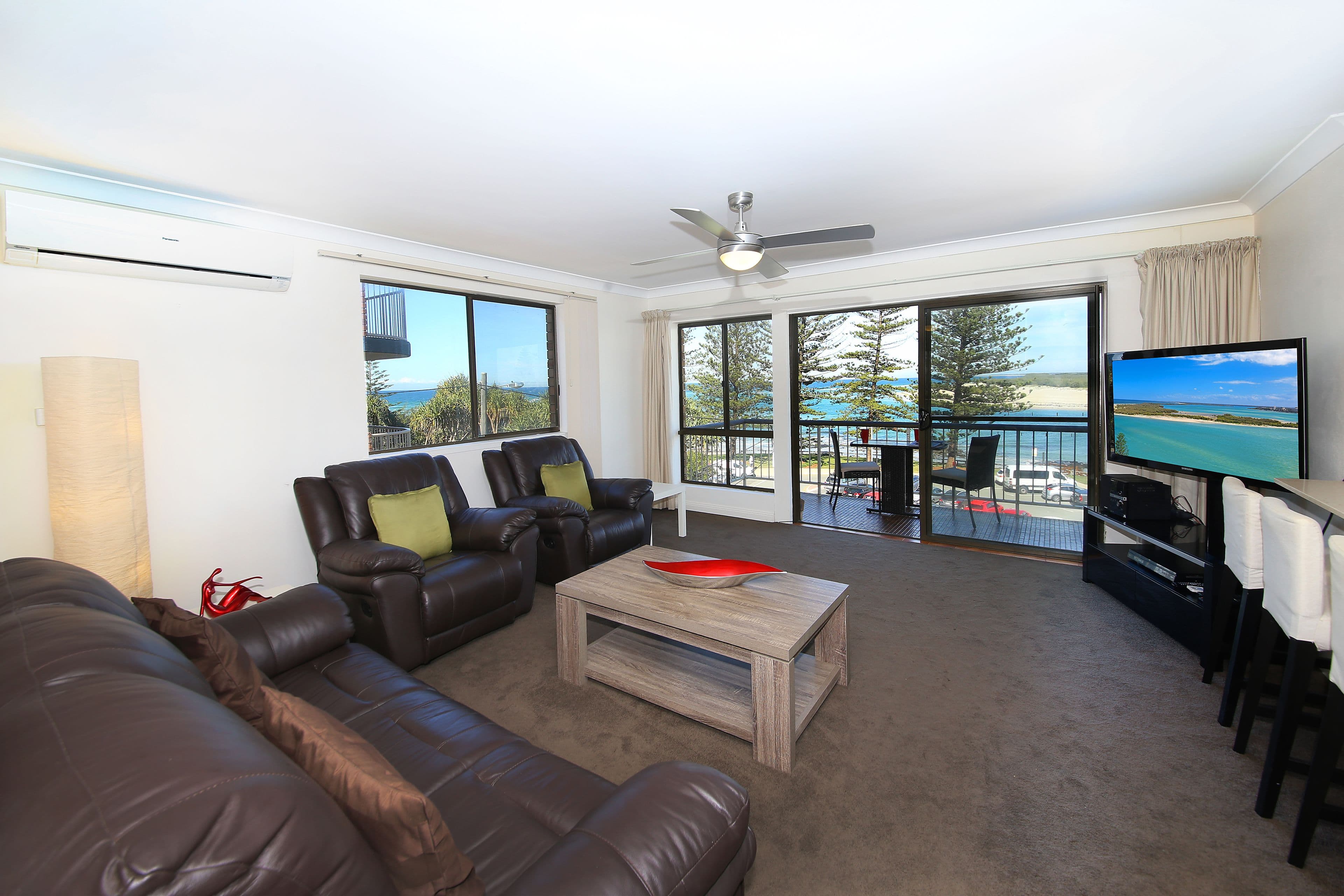 23 Bulcock Beach Esplanade, Caloundra QLD 4551, Caloundra - Thumbnail 3