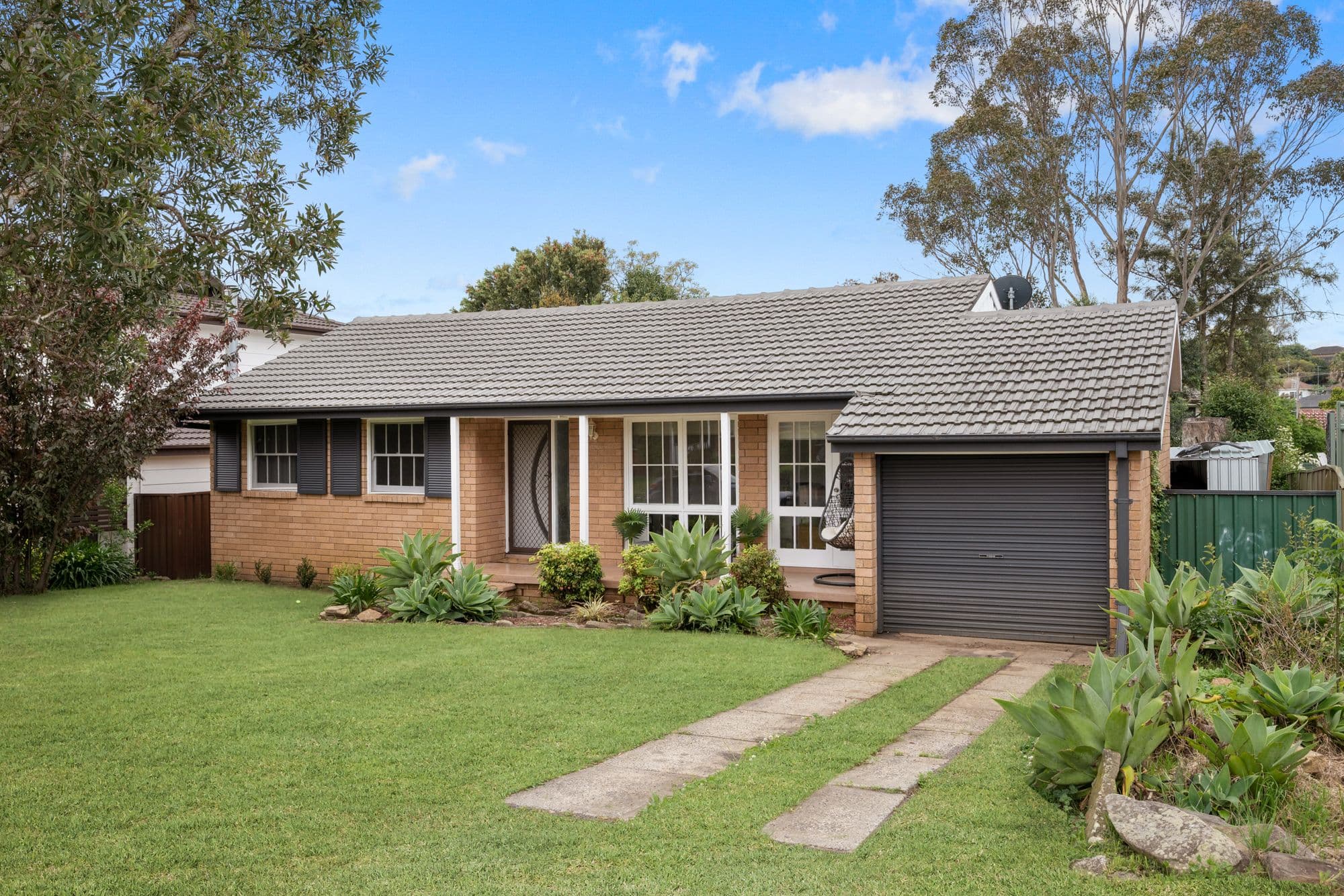 10 Bottlebrush Avenue, Bradbury NSW 2560, Bradbury - Image 1