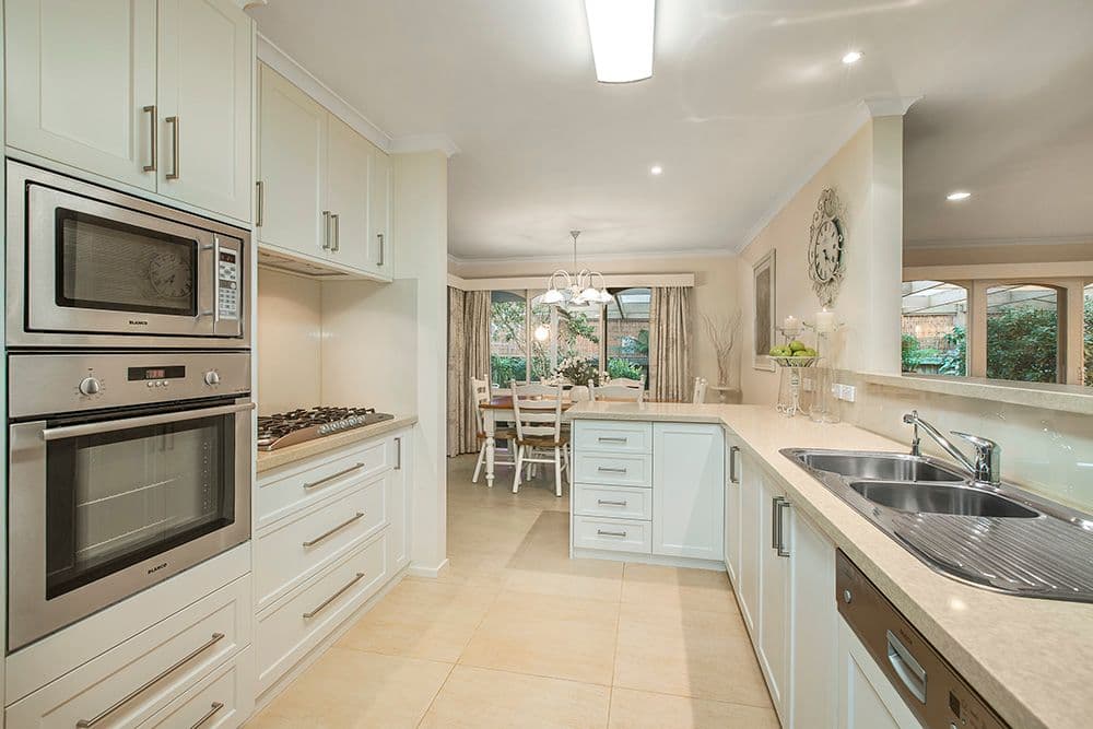 42 Landscape Drive, DONCASTER EAST VIC 3109, Doncaster East - Thumbnail 3