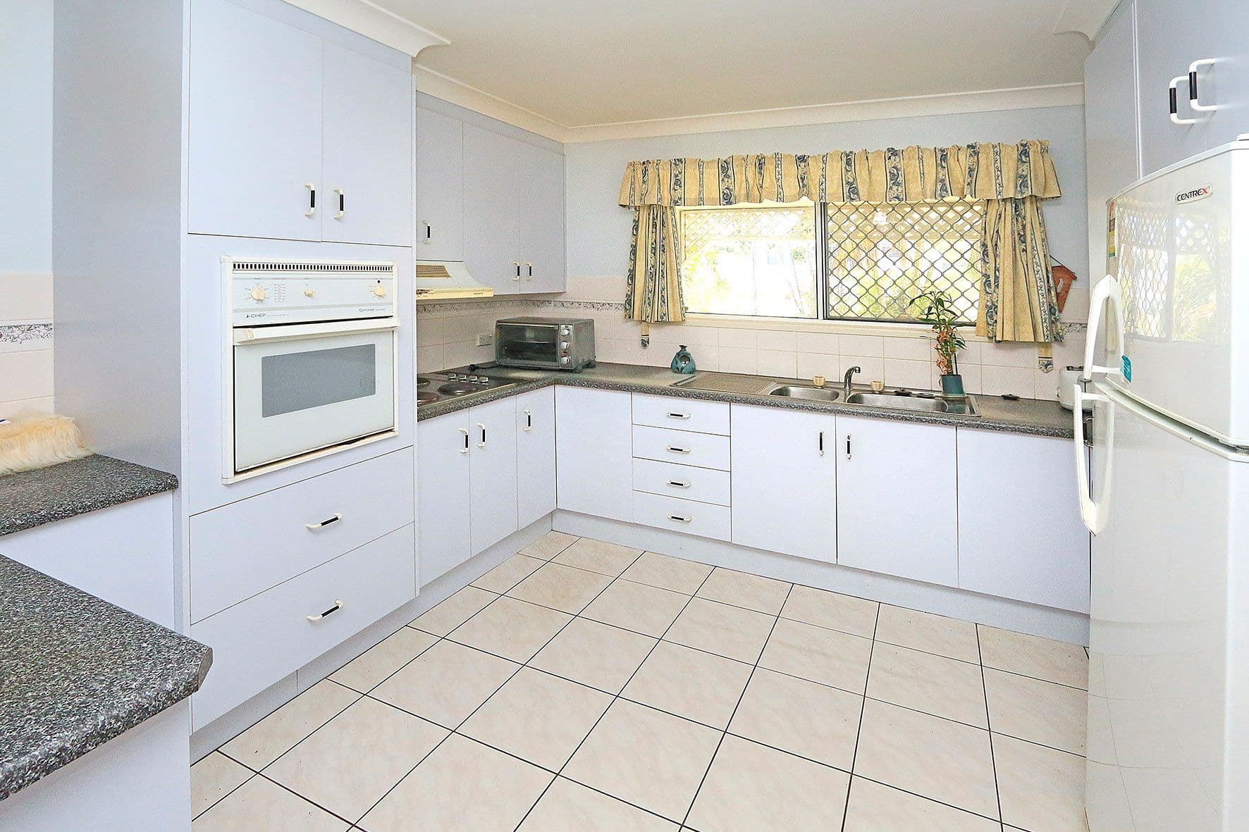 48 Pandanus Street, Cooee Bay QLD 4703, Cooee Bay - Thumbnail 2