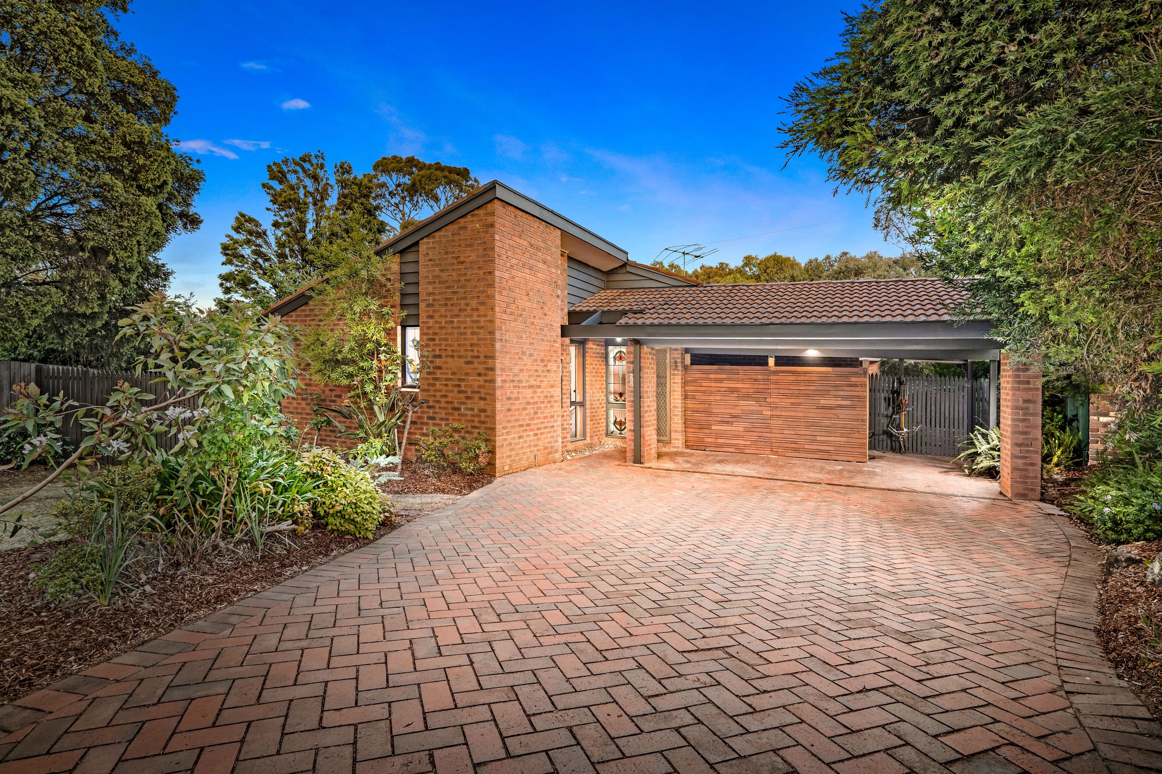 6 Crofton Court, Eltham VIC 3095, Eltham - Thumbnail 2