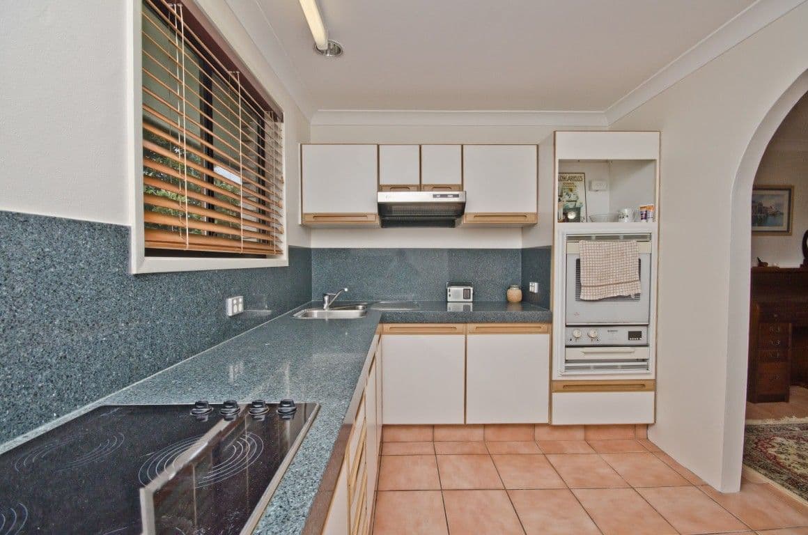 6 18 Peter Parade, MERMAID WATERS QLD 4218, Mermaid Waters - Thumbnail 6