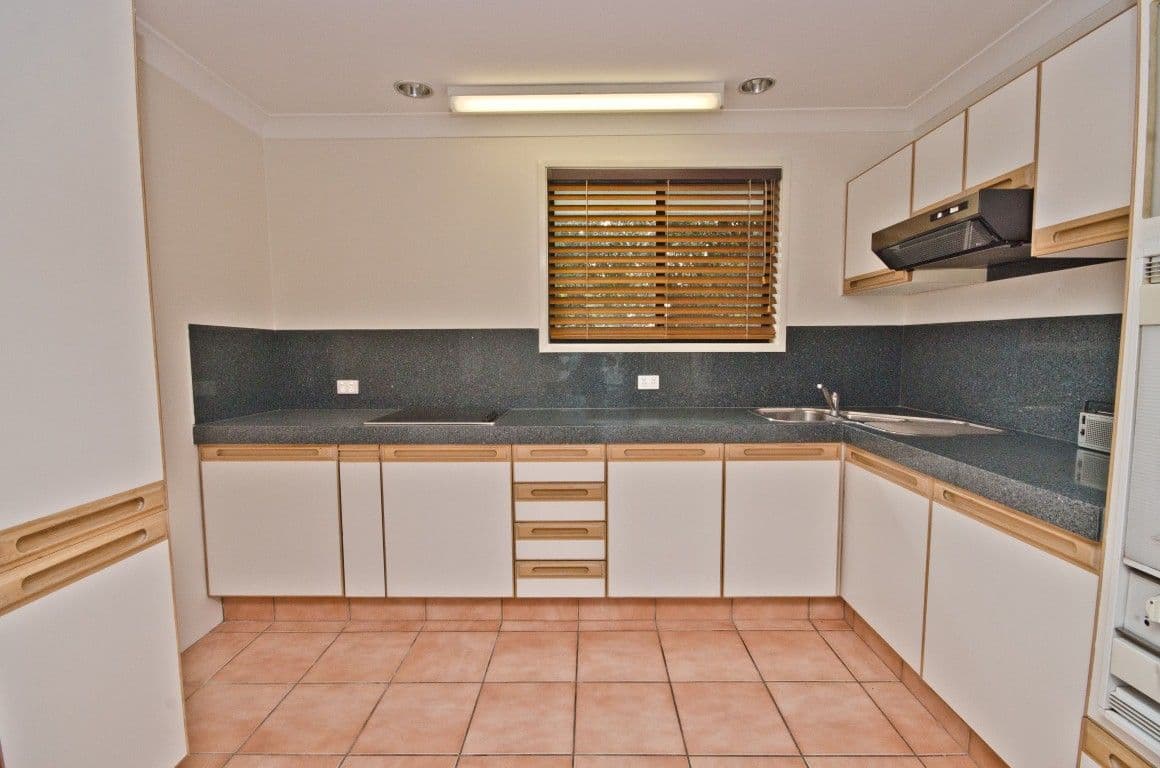 6 18 Peter Parade, MERMAID WATERS QLD 4218, Mermaid Waters - Thumbnail 7