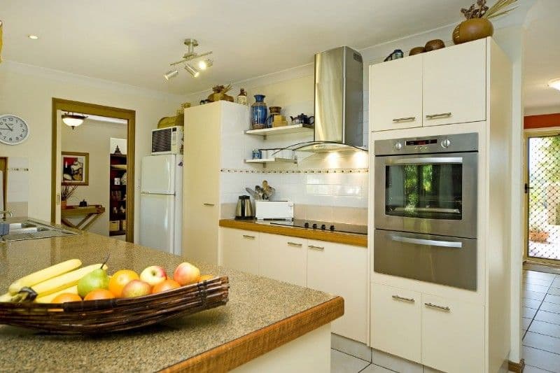 13 Menzies Close, ARUNDEL QLD 4214, Arundel - Thumbnail 5