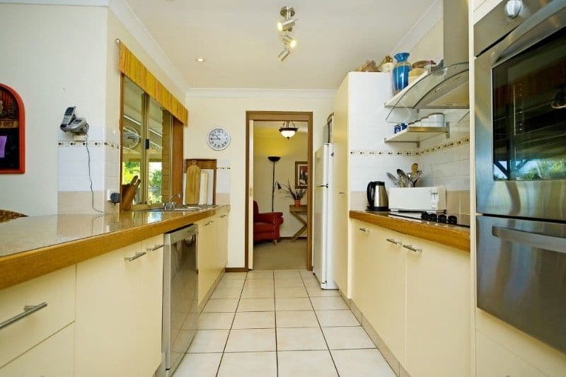 13 Menzies Close, ARUNDEL QLD 4214, Arundel - Thumbnail 7
