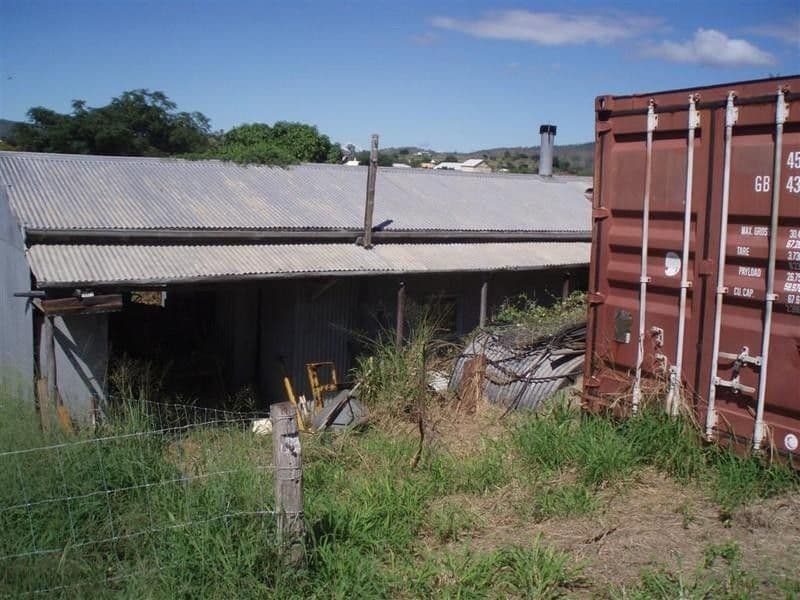 11 Dobbs Street, Mount Morgan QLD 4714, Mount Morgan - Thumbnail 4