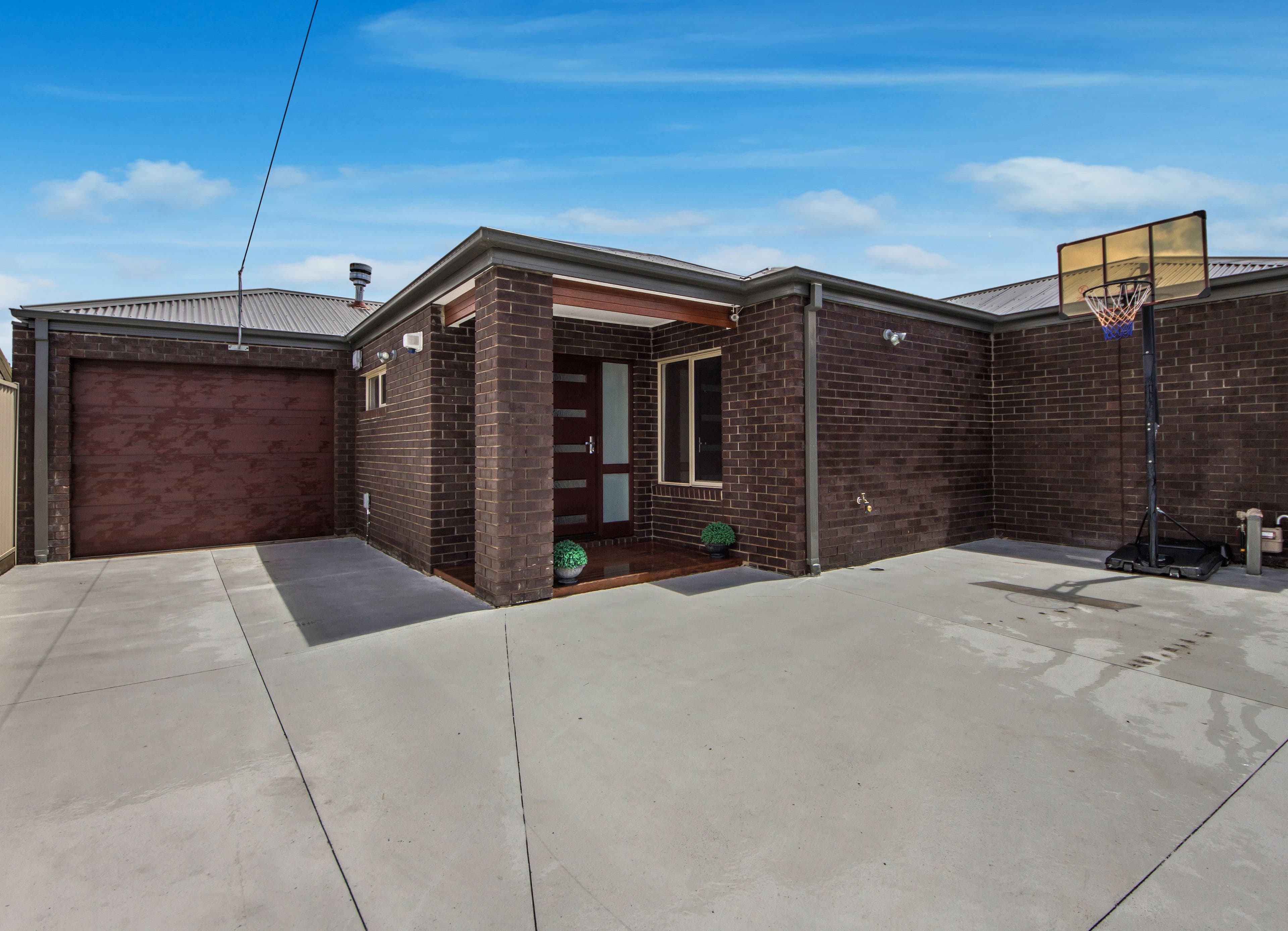65 Leslie Street, St Albans VIC 3021, St Albans - Image 1