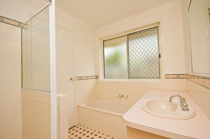 8 Elaine Court, DECEPTION BAY QLD 4508, Deception Bay - Thumbnail 4