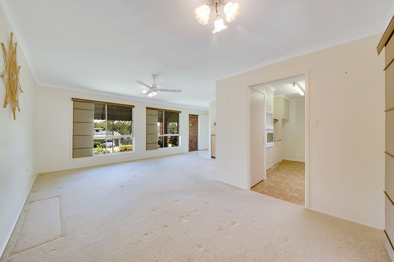 6 Atholl Court, Kin Kora QLD 4680, Kin Kora - Thumbnail 2