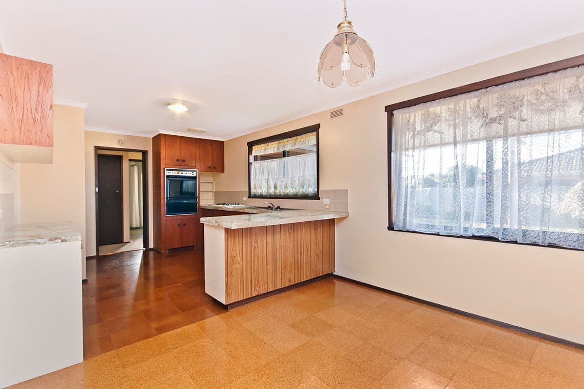 18 Chisholm Street, Warrnambool VIC 3280, Warrnambool - Thumbnail 3