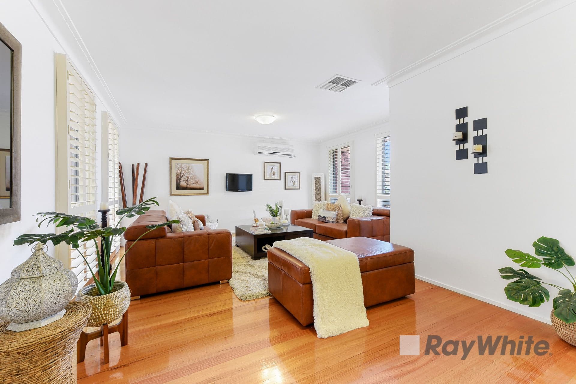 3 ISAAC SMITH Crescent, Endeavour Hills VIC 3802, Endeavour Hills - Thumbnail 3