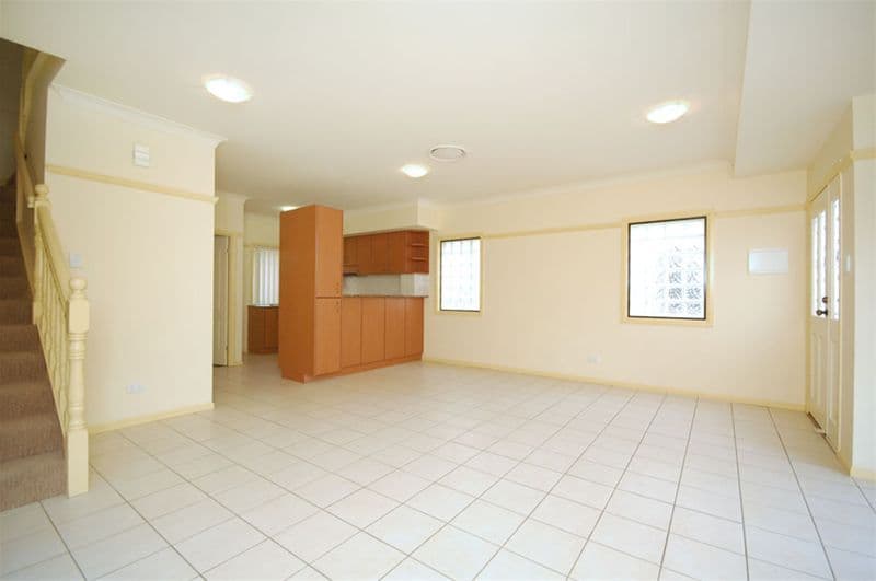 37 View Street, WOOLOOWIN QLD 4030, Wooloowin - Thumbnail 3