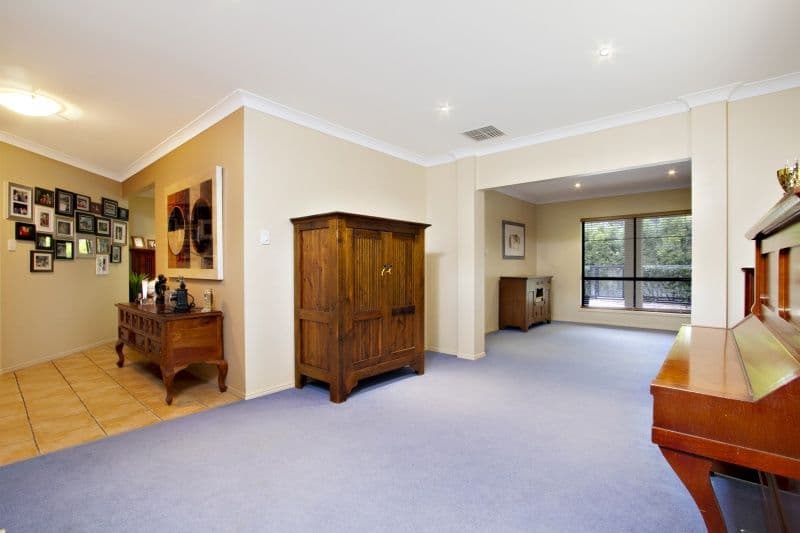 18 Riviera Court, CORNUBIA QLD 4130, Cornubia - Thumbnail 6