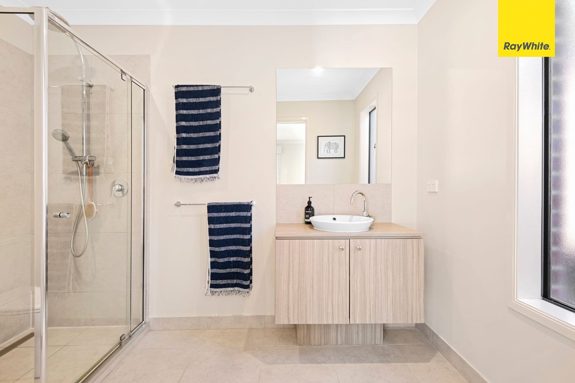 27 Lunar Way, Fraser Rise VIC 3336, Fraser Rise - Thumbnail 3