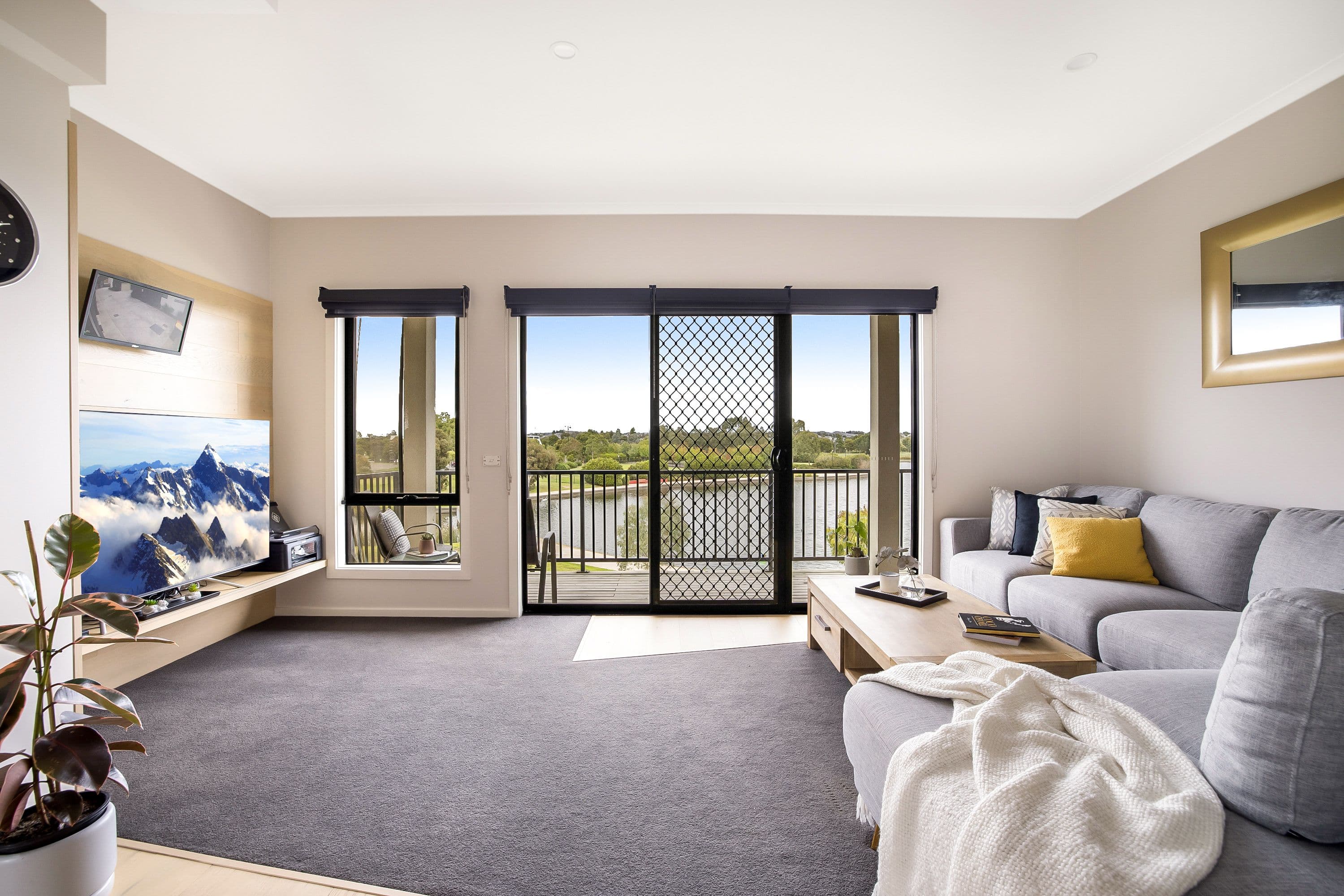 32 Alexander Circuit, Craigieburn VIC 3064, Craigieburn - Thumbnail 2