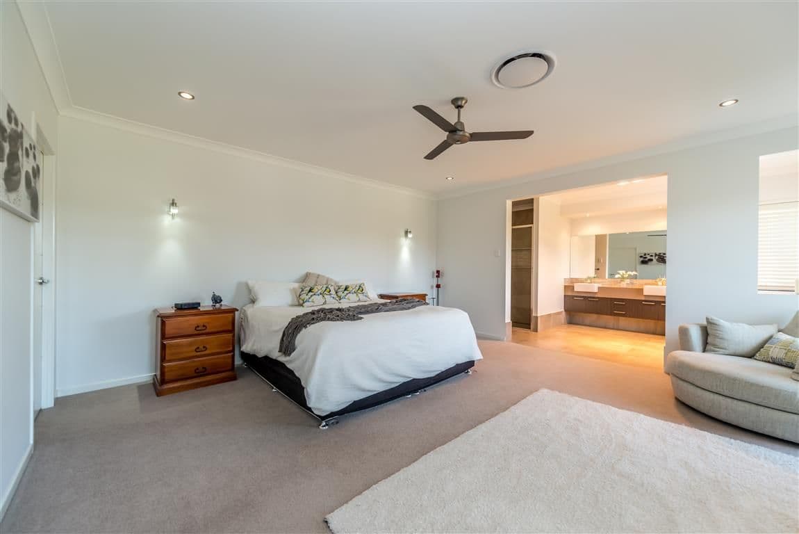 13 Huntington Drive, MAUDSLAND QLD 4210, Maudsland - Thumbnail 8