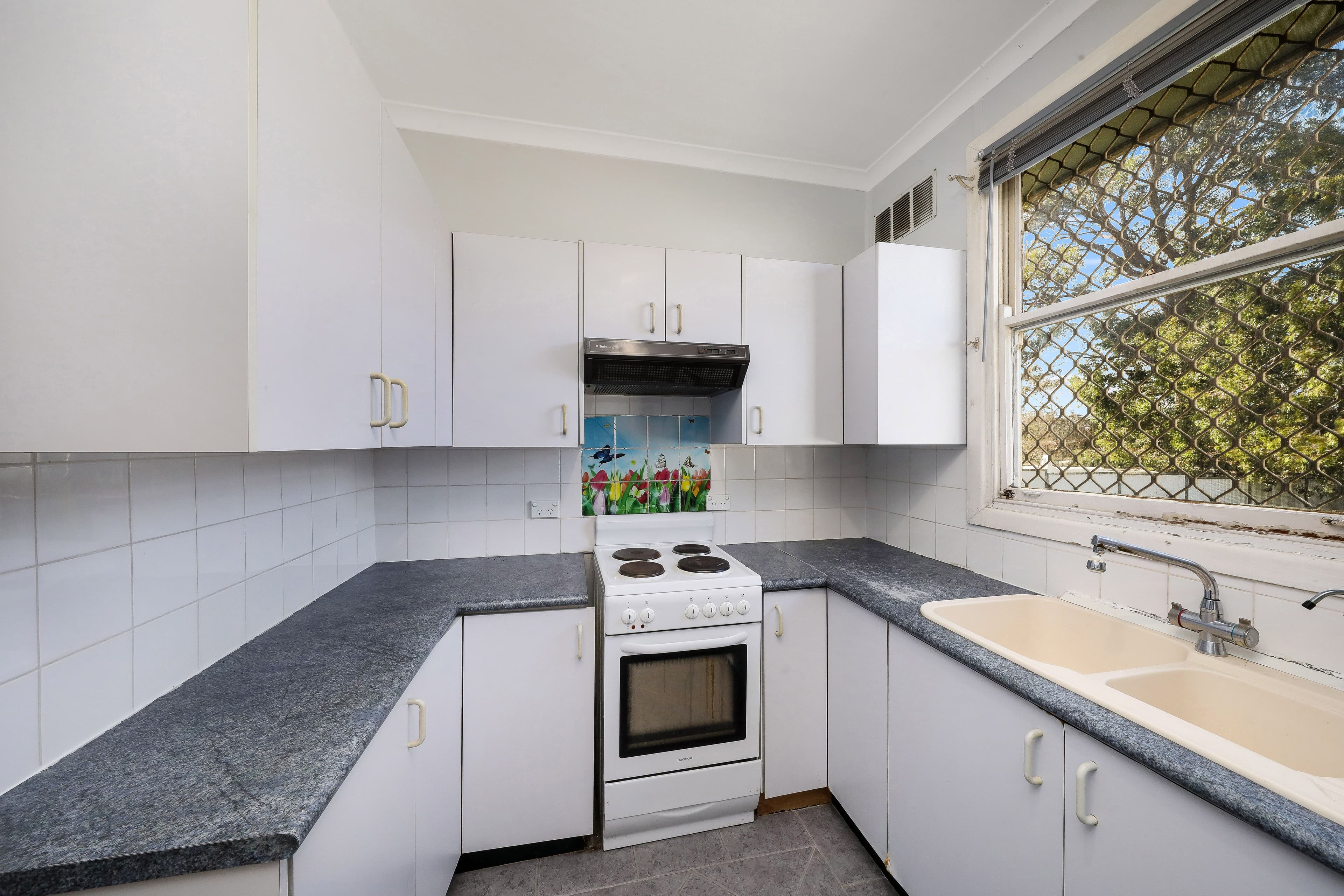 13 Bamfield Avenue, Yagoona NSW 2199, Yagoona - Thumbnail 4